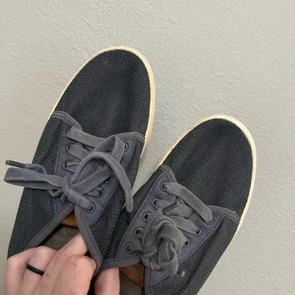 Olukai Pehuea Li Casual‎ Sneakers Gray size 8 (women’s)